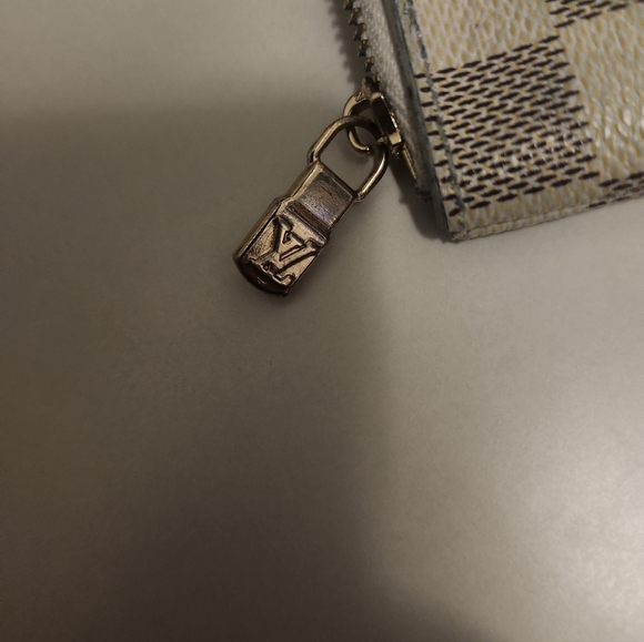 White and Gray Checkered Key Pouch - Picture 7 of 7